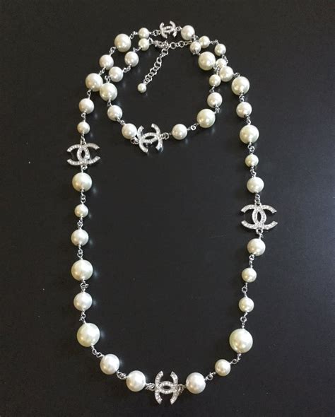 chanel classic 5 necklace